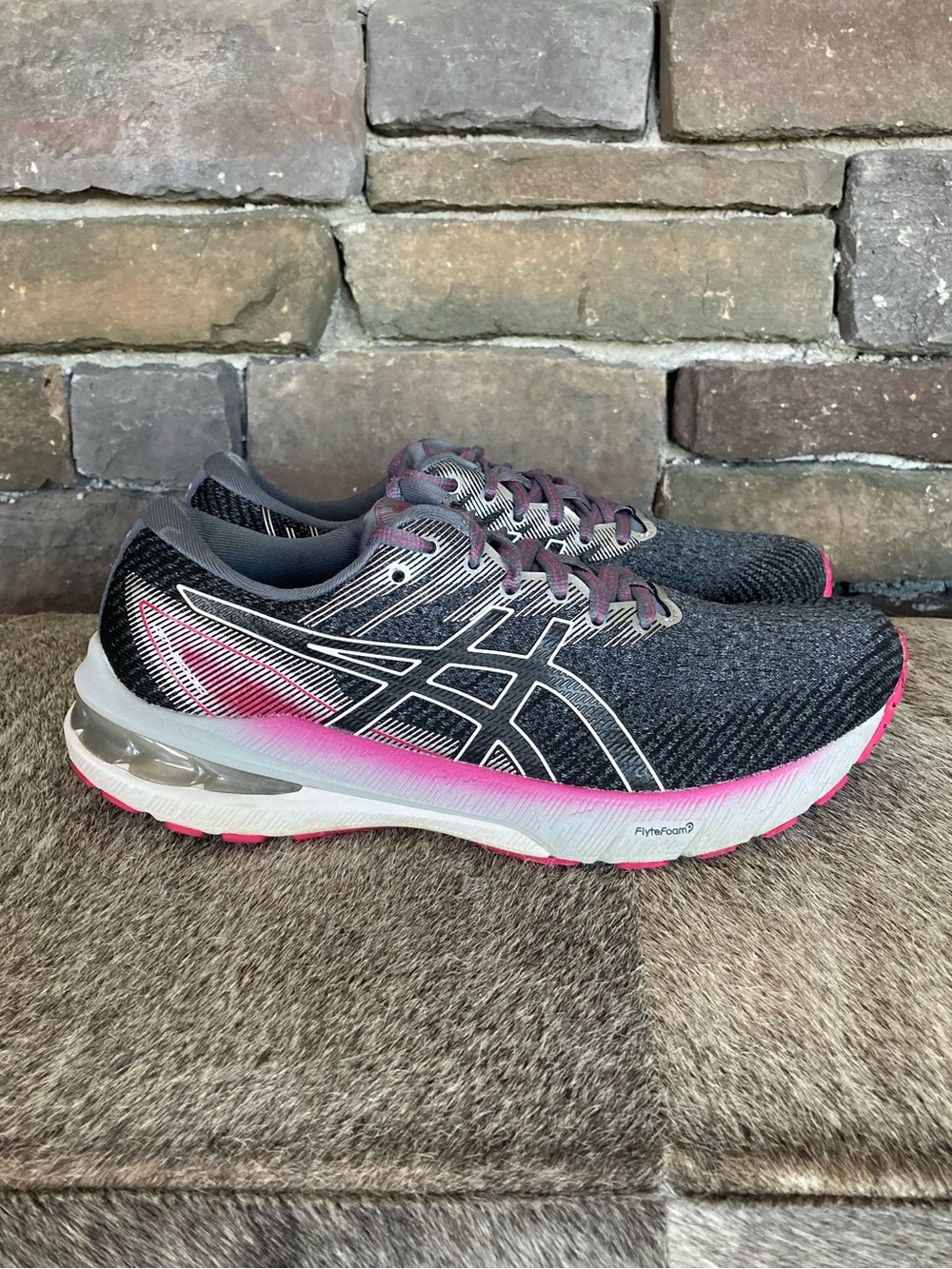 ASICS GT-2000 10 Women's Running Shoes Sheet Rock and Pink Rave